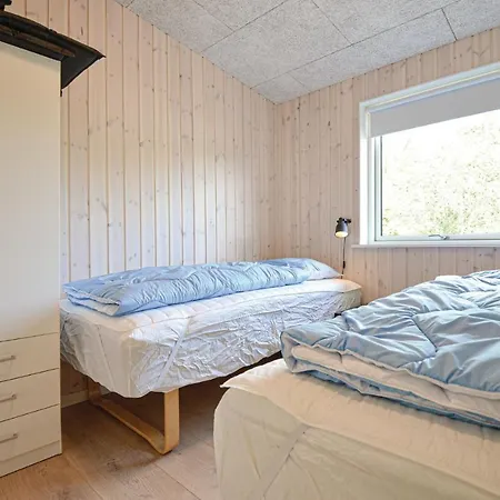 Three-bedroom Holiday In Casa vacanze *