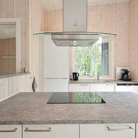 Three-bedroom Holiday In * Ebeltoft