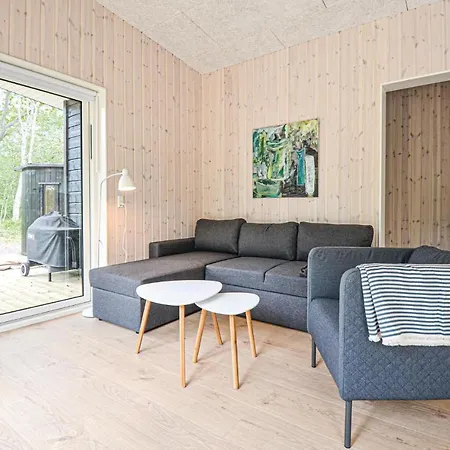 Casa vacanze Three-bedroom Holiday In